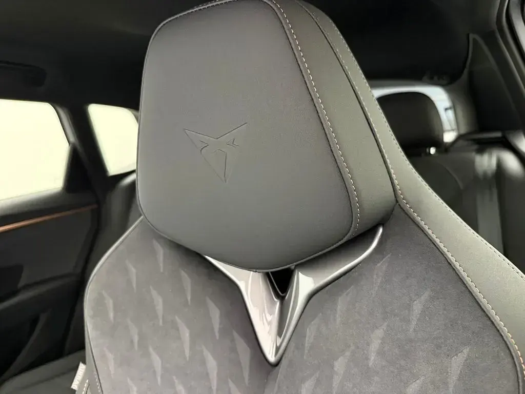 Neu Cupra Terramar VZ 272 PS (200 kW) 2026 Weiß SUV