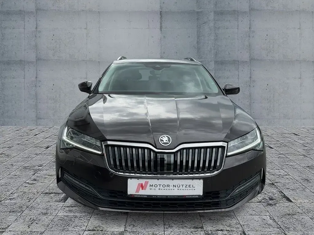 Gebraucht Skoda Superb Ambition 190 PS (139 kW) 2021 Braun Kombi