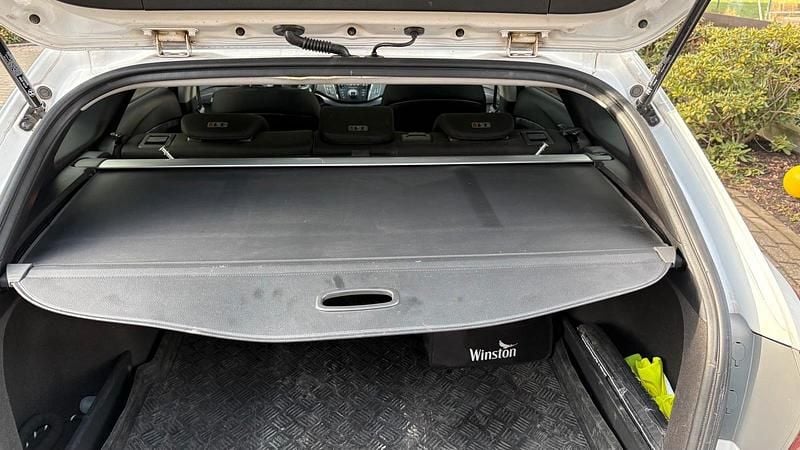 Gebraucht Hyundai i40 140 PS (102 kW) 2017 Weiß Kombi