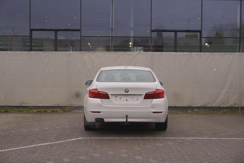 Gebraucht BMW 520 184 PS (135 kW) 2014 Weiß Limousine