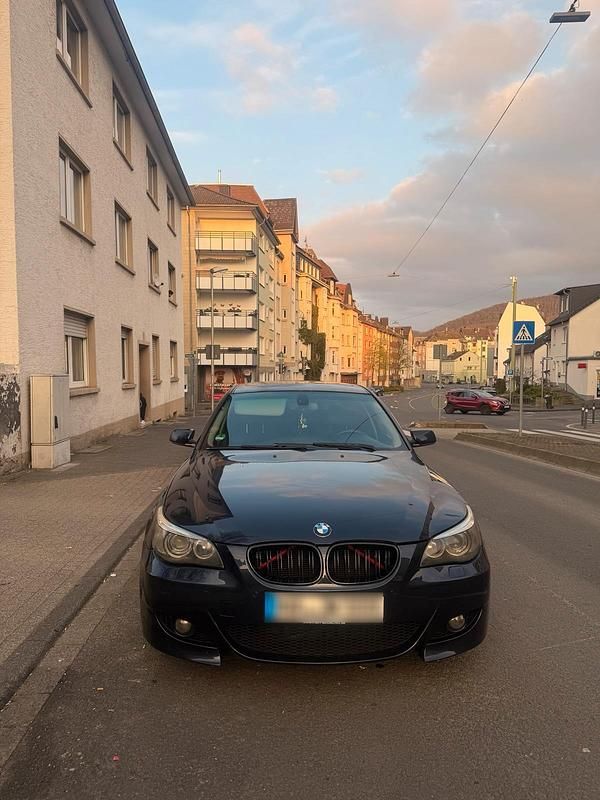 Gebraucht BMW 525 177 PS (130 kW) 2006 Blau Limousine