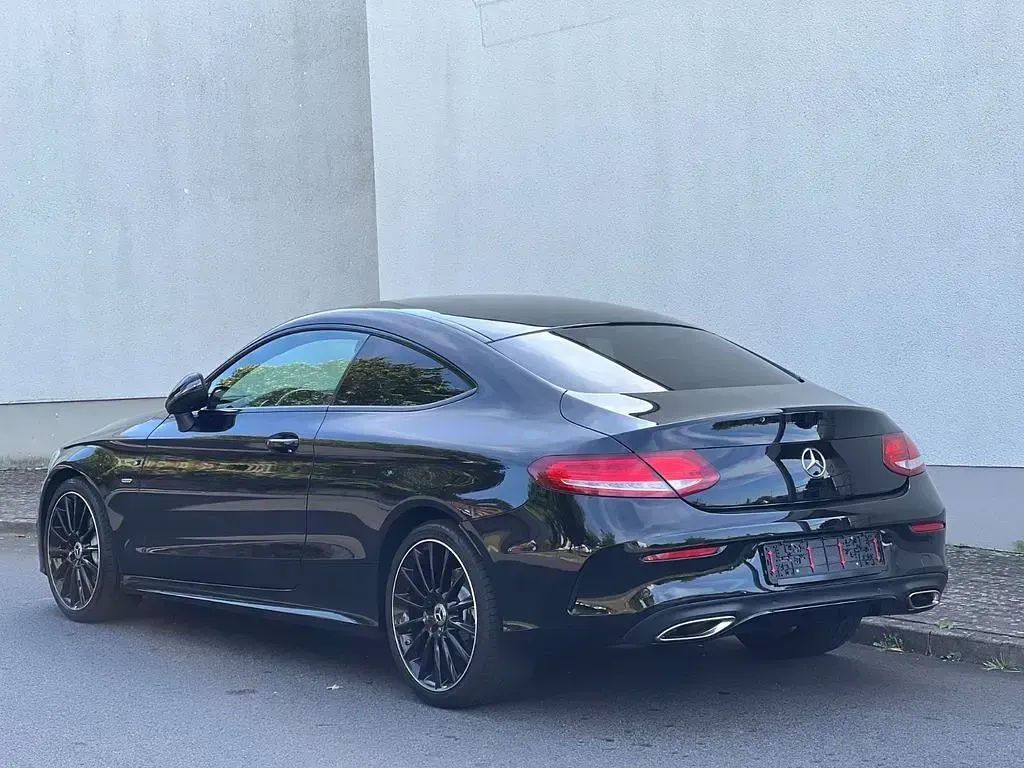 Gebraucht Mercedes C180 AMG 156 PS (114 kW) 2017 Schwarz Coupé