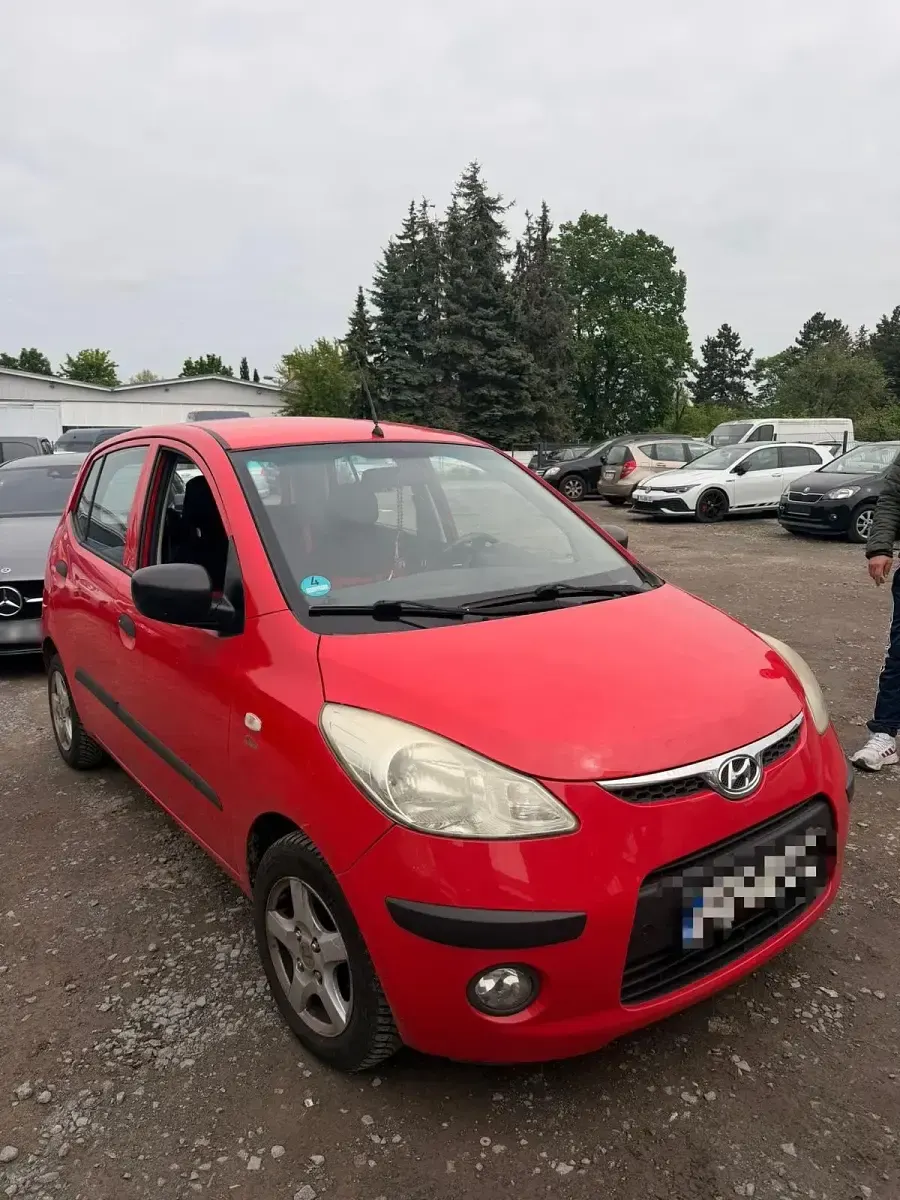 Gebraucht Hyundai i10 75 PS (55 kW) 2009 Rot Kleinwagen