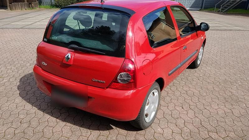 Gebraucht Renault Clio II Campus 75 PS (55 kW) 2011 Rot Kleinwagen