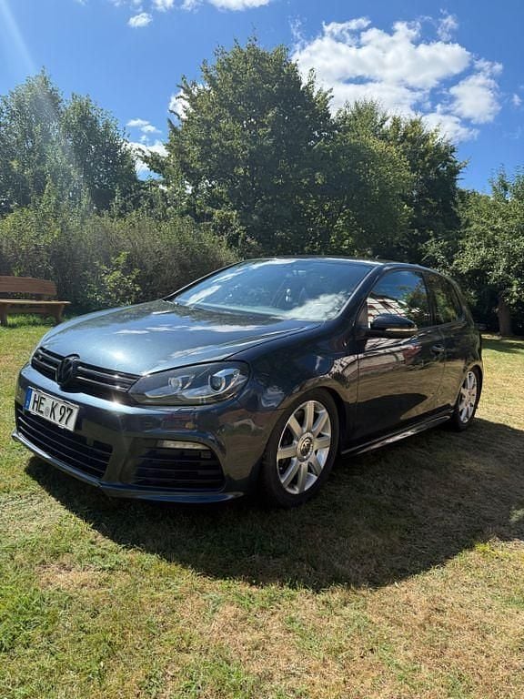 Blau Gebraucht 2010 VW Golf VI R Limousine | 8.999 € (Fairer Preis) - Bild 1/4