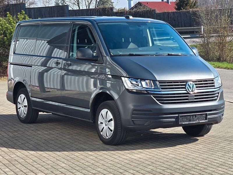 Gebraucht VW Transporter 150 PS (110 kW) 2023 Grau Van