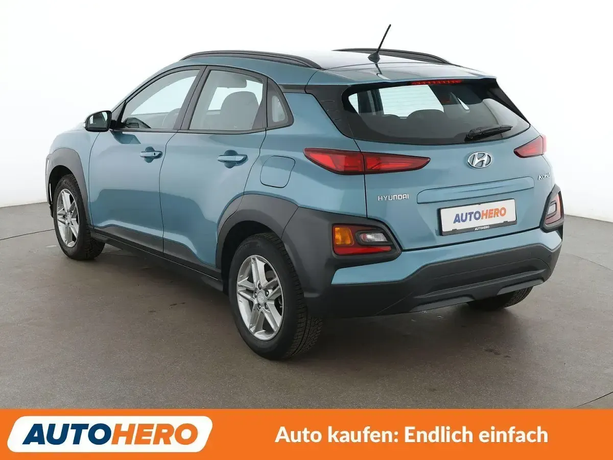 Gebraucht Hyundai Kona Select 120 PS (88 kW) 2019 Blau SUV