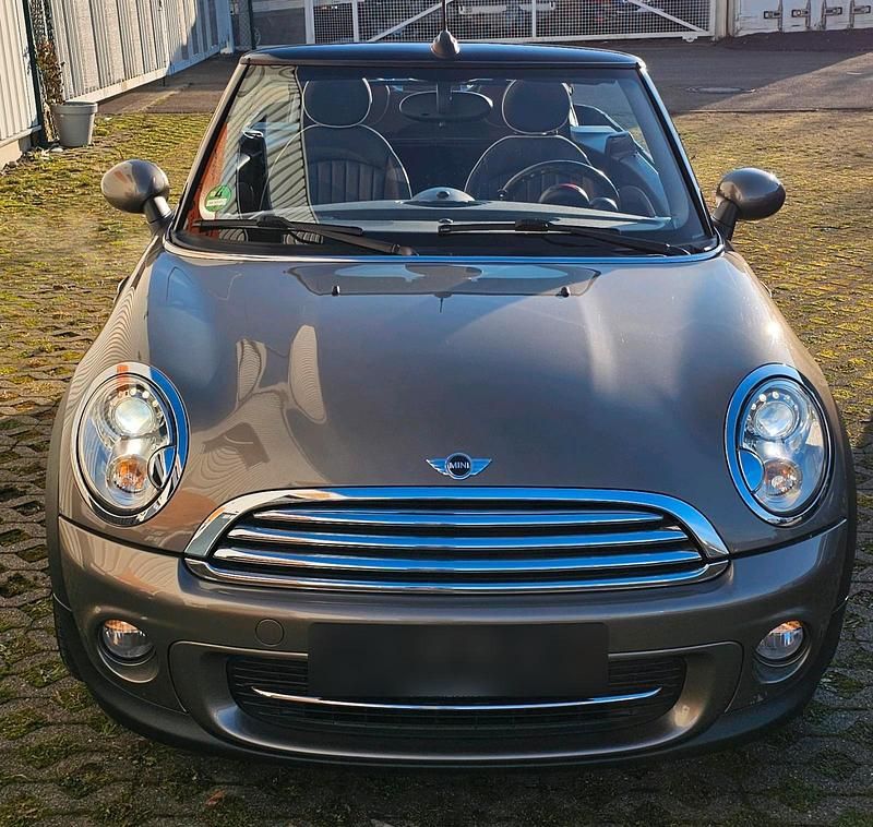 Gebraucht Mini Cooper Cabriolet 122 PS (89 kW) 2011 Grau Cabrio