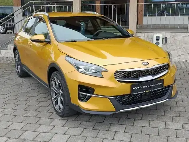 Używany Kia XCeed Launch Edition 136 KM (100 kW) 2020 Żółty SUV