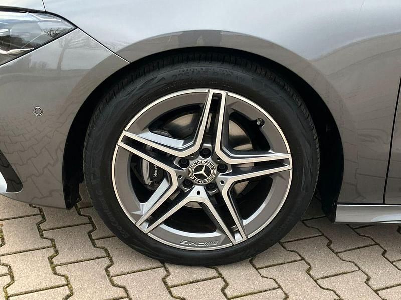 Gebraucht Mercedes CLA180 Advanced Plus 136 PS (100 kW) 2024 Grau Limousine