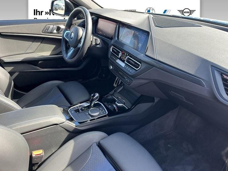 Gebraucht BMW M135 Performance 306 PS (225 kW) 2023 M misano blau Kleinwagen