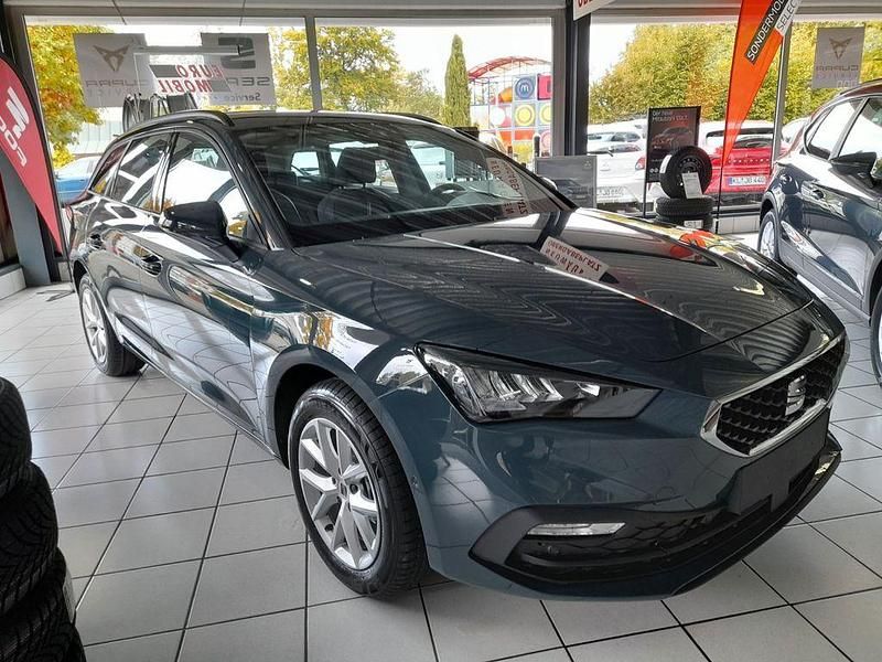 Neu Seat Leon Style 116 PS (85 kW) 2025 Blau Limousine