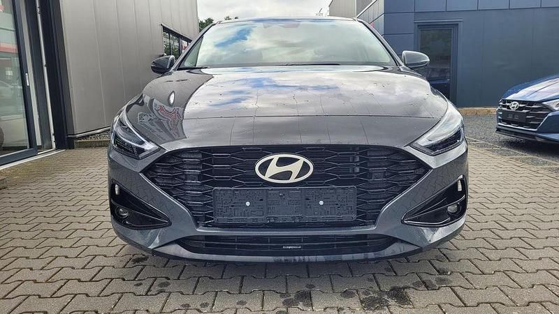 Neu Hyundai i30 GO! 150 PS (110 kW) 2026 Grau Limousine