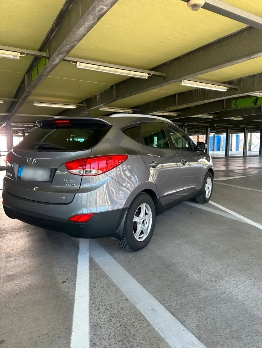 Gebraucht Hyundai ix35 Premium 135 PS (99 kW) 2013 Grau SUV