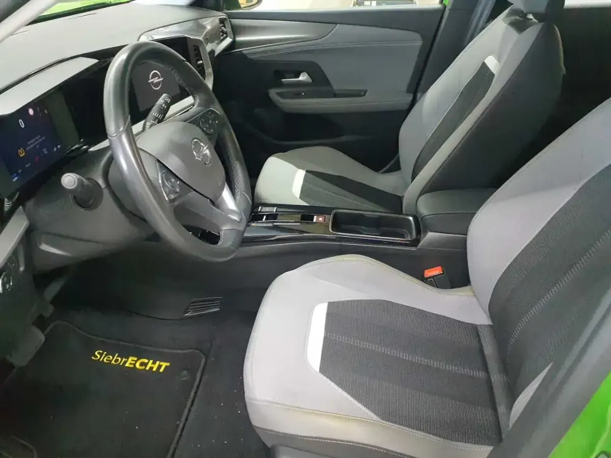 Gebraucht Opel Mokka-e Elegance 100 kW (136 PS) 2023 Ikone grün metallic SUV