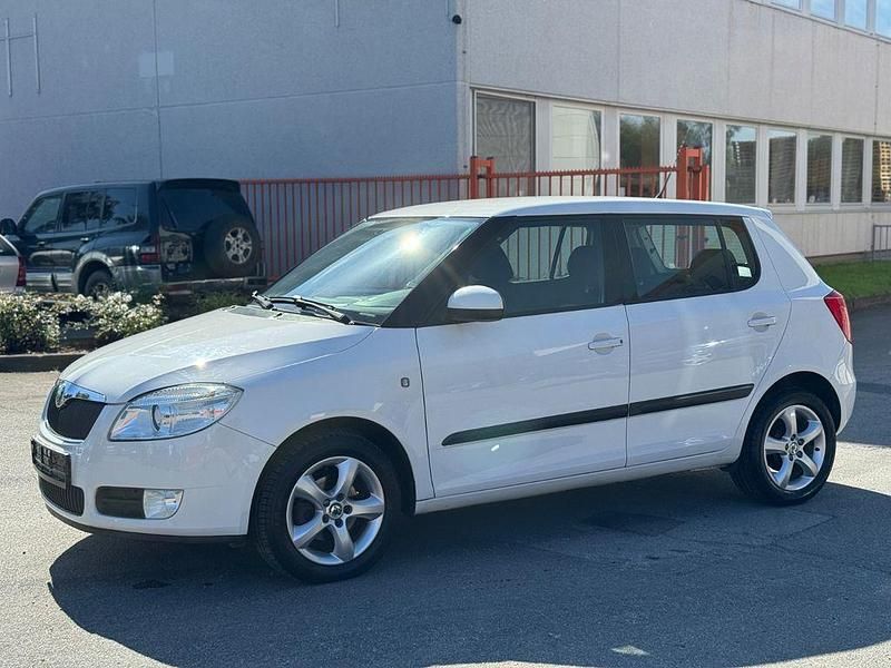 Gebraucht Skoda Fabia Style 69 PS (50 kW) 2009 Weiß Kleinwagen