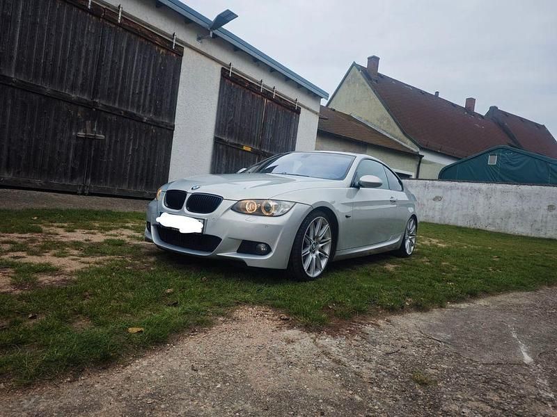 Silber Gebraucht 2009 BMW 325 M Performance Coupé | 12.000 € (Etwas zu teuer) - Bild 1/4