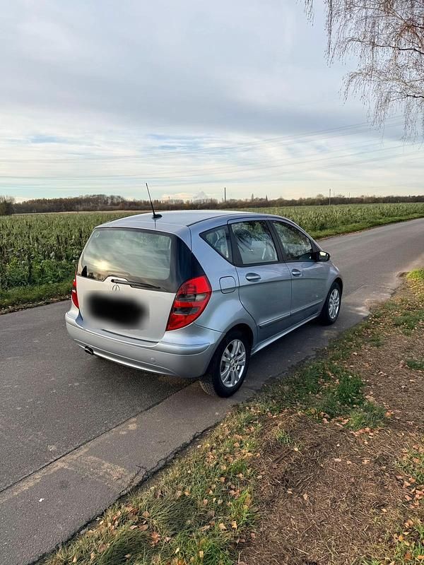 Gebraucht Mercedes A150 90 PS (66 kW) 2007 Blau Kleinwagen