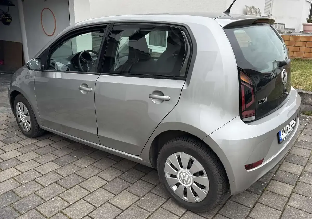 Używany VW up! move up! 60 KM (44 kW) 2018 Szary Hatchback
