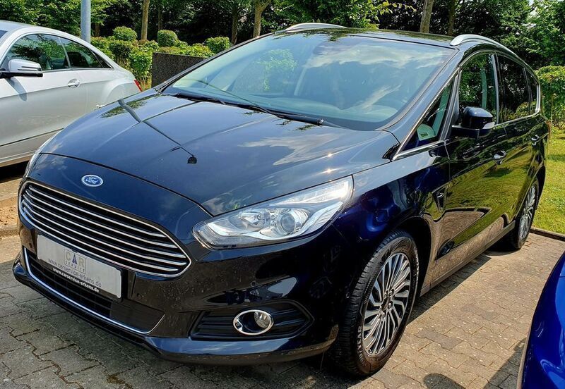Iridiumschwarz metallic Gebraucht 2019 Ford S-MAX Titanium Van / Kleinbus | 19.810 € (Fairer Preis) - Bild 1/4
