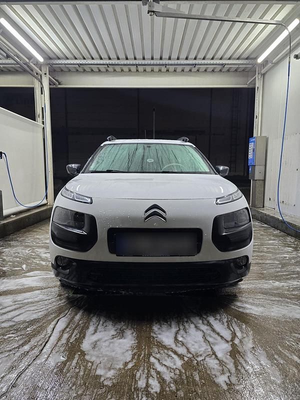 Gebraucht Citroën C4 82 PS (60 kW) 2015 Weiß Limousine