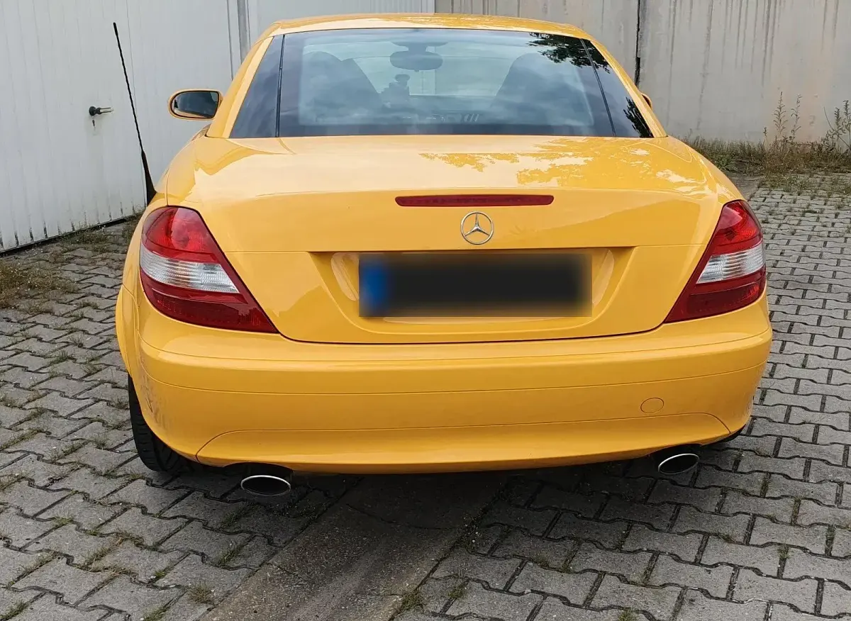 Gebraucht Mercedes SLK350 272 PS (200 kW) 2006 Gelb Cabrio