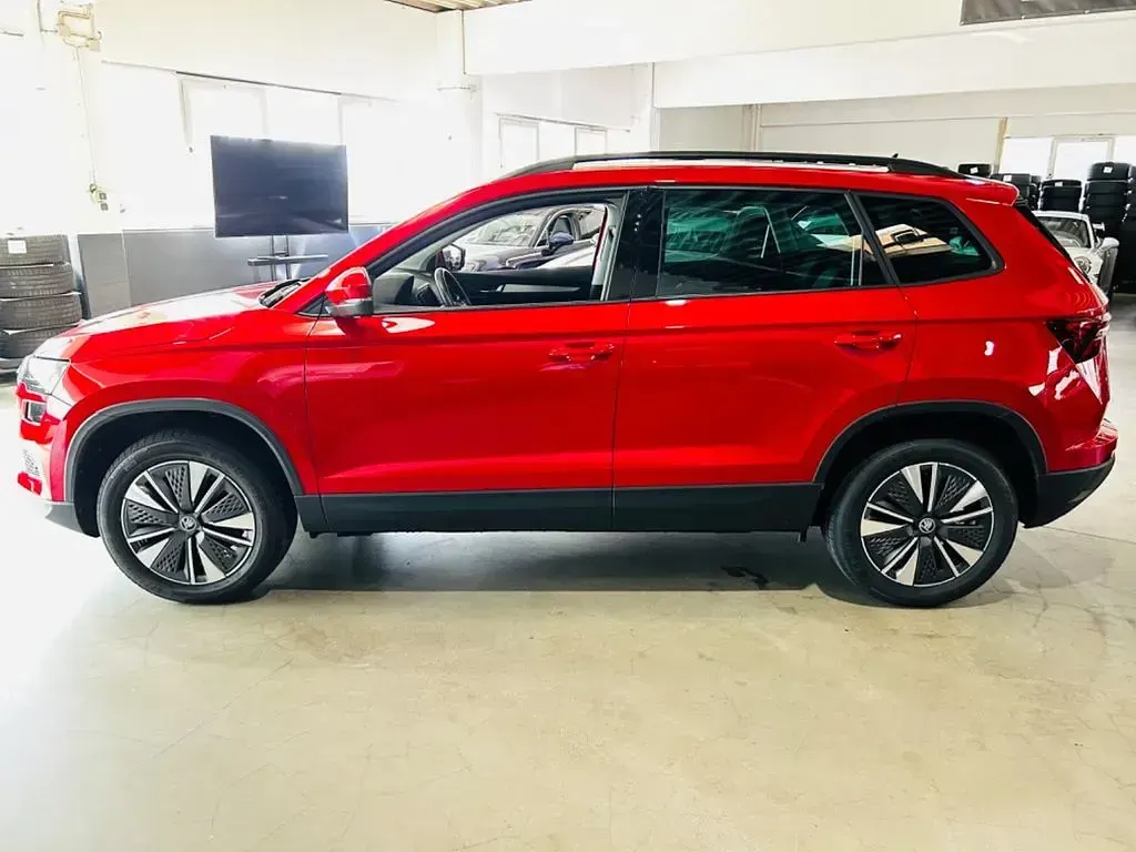 Gebraucht Skoda Karoq Selection 150 PS (110 kW) 2024 Rot SUV