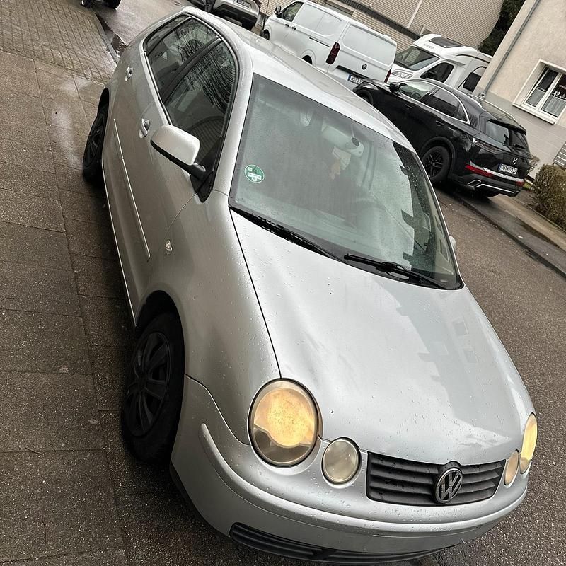 Gebraucht VW Polo 65 PS (47 kW) 2004 Silber Kleinwagen