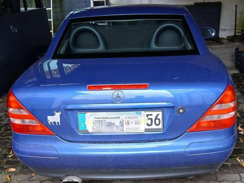 Gebraucht Mercedes SLK230 193 PS (141 kW) 2000 Blau Cabrio