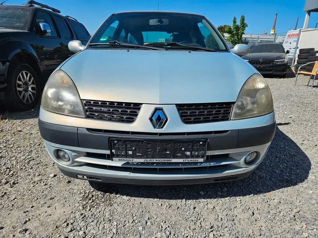 Usata Renault Clio II 75 CV (55 kW) 2003 Grigio Berlina