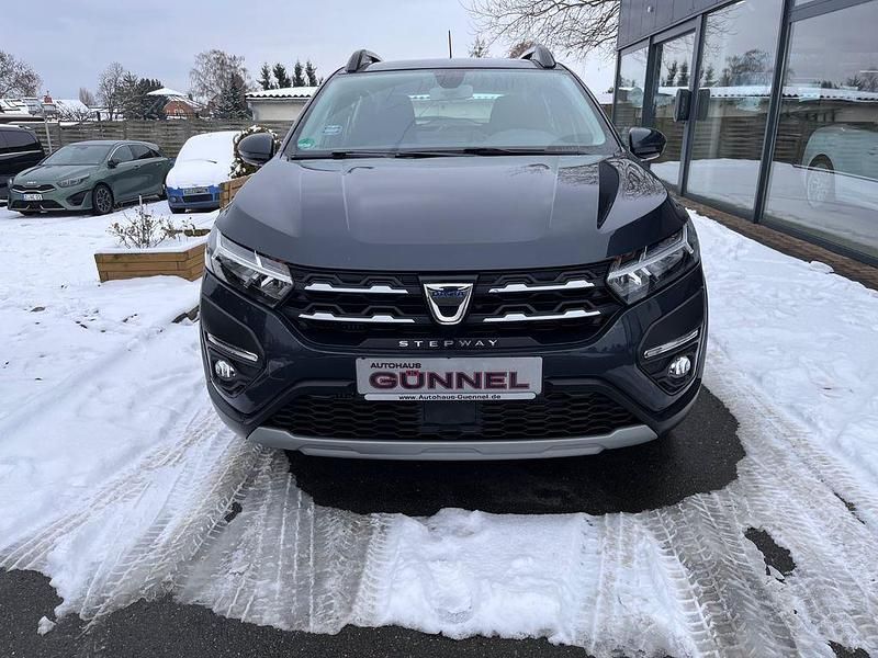 Gebraucht Dacia Sandero Comfort 91 PS (66 kW) 2021 Grau Limousine