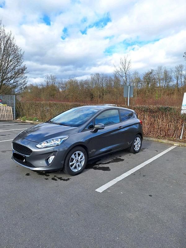 Gebraucht Ford Fiesta Cool & Connect 101 PS (74 kW) 2017 Limousine