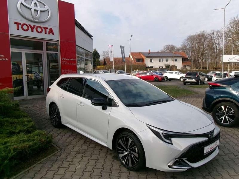 Neu Toyota Corolla 196 PS (144 kW) 2026 Dynamic grey Kombi