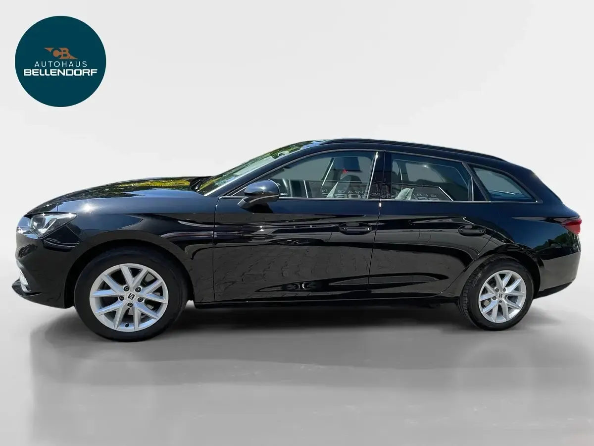 Gebraucht Seat Leon Style 150 PS (110 kW) 2023 Mitternachtsschwarz Limousine