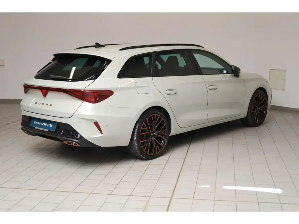 Gebraucht Cupra Leon VZ 272 PS (200 kW) 2025 Taiga grau metallic Kombi