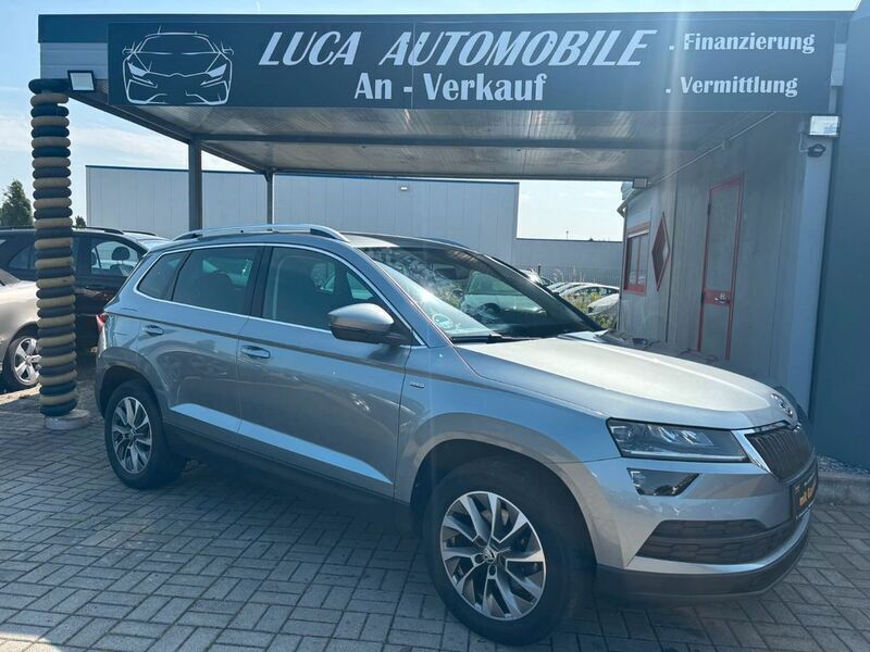 Grau Gebraucht 2022 Skoda Karoq Clever SUV | 20.990 € - Bild 1/4