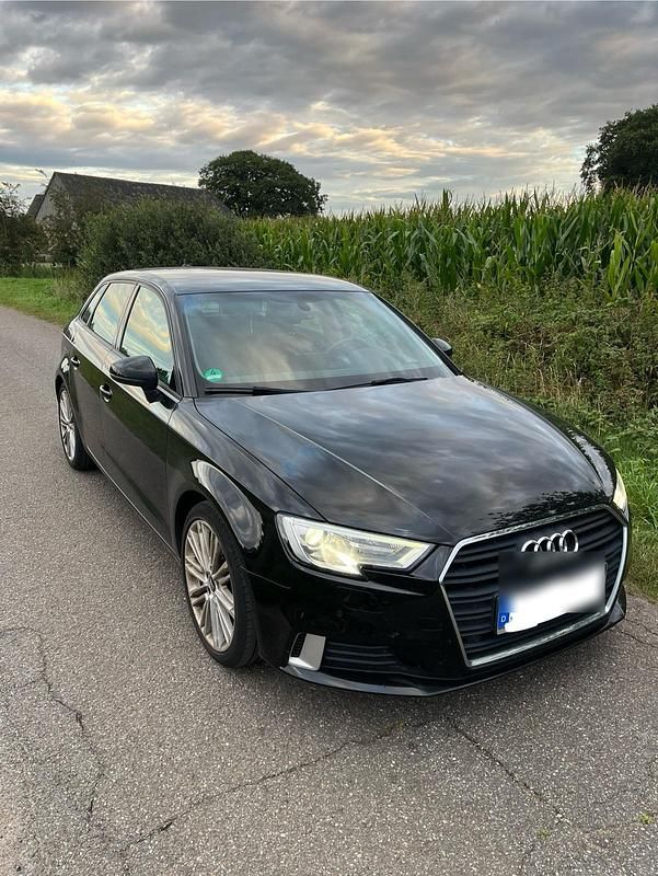 Schwarz Gebraucht 2018 Audi A3 Limousine | 15.990 € (Guter Preis) - Bild 1/4