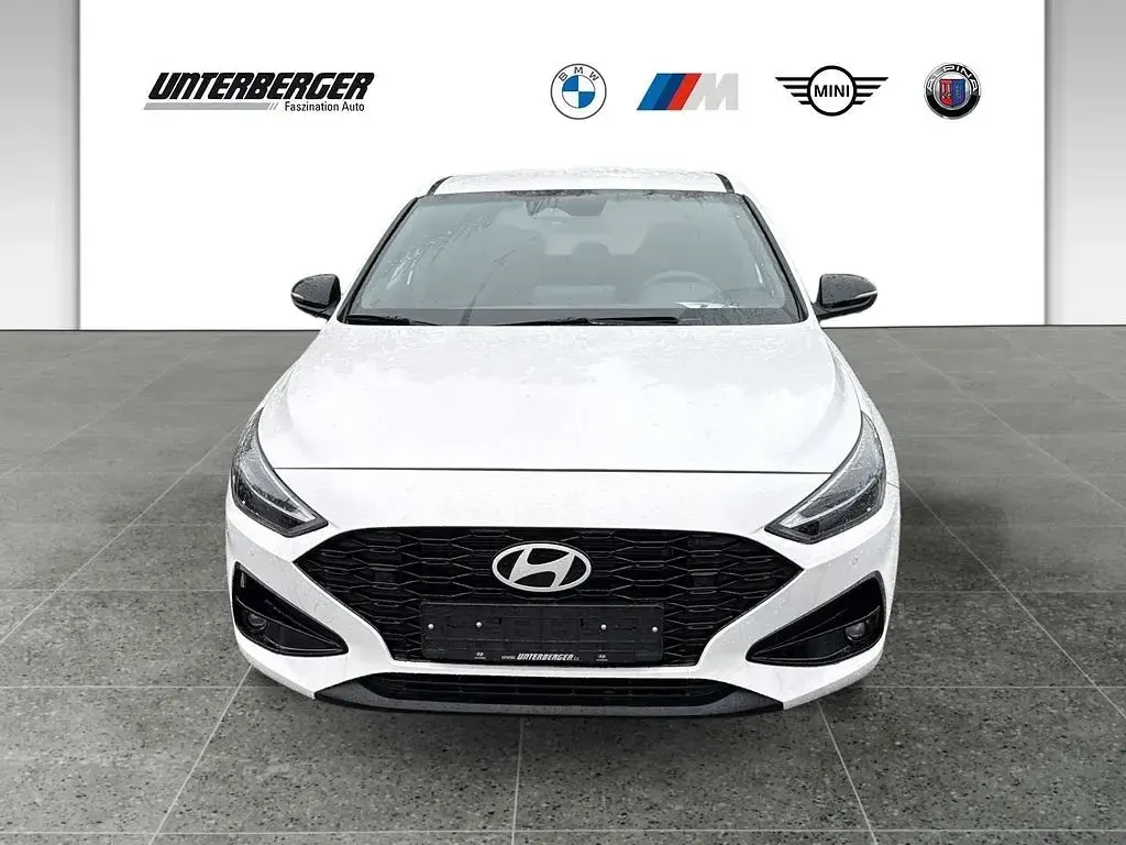 Gebraucht Hyundai i30 101 PS (74 kW) 2025 Weiß Limousine