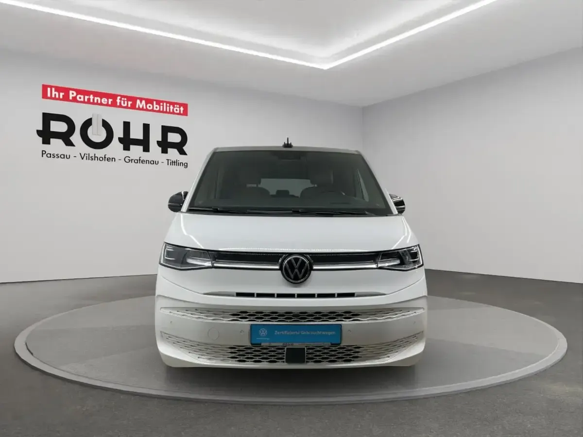 Używany VW Multivan Style 150 KM (110 kW) 2025 Biały Minivan