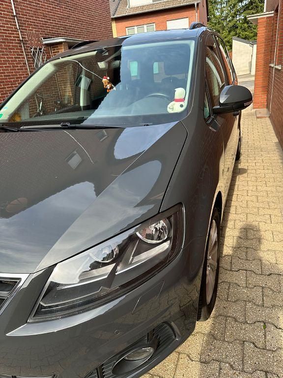Grau Gebraucht 2015 Seat Alhambra Crono Van / Kleinbus | 14.599 € (Superpreis) - Bild 1/3