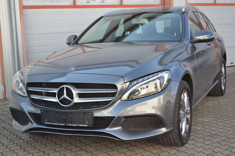 Selenit grau metallic Gebraucht 2017 Mercedes C400 Avantgarde Kombi | 24.990 € (Superpreis) - Bild 1/4