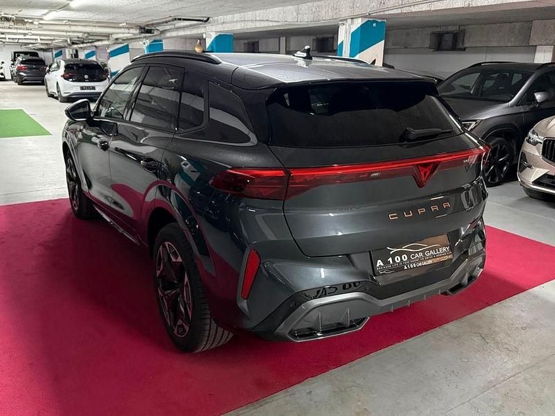 Usado Cupra Terramar VZ 265 HP (194 kW) 2025 Cinzento SUV