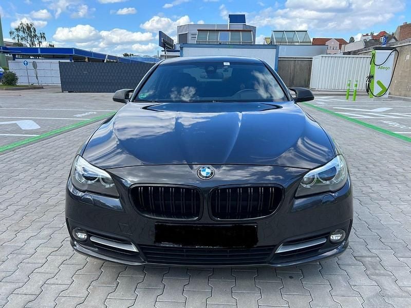 Gebraucht BMW 530 258 PS (189 kW) 2015 Grau Limousine