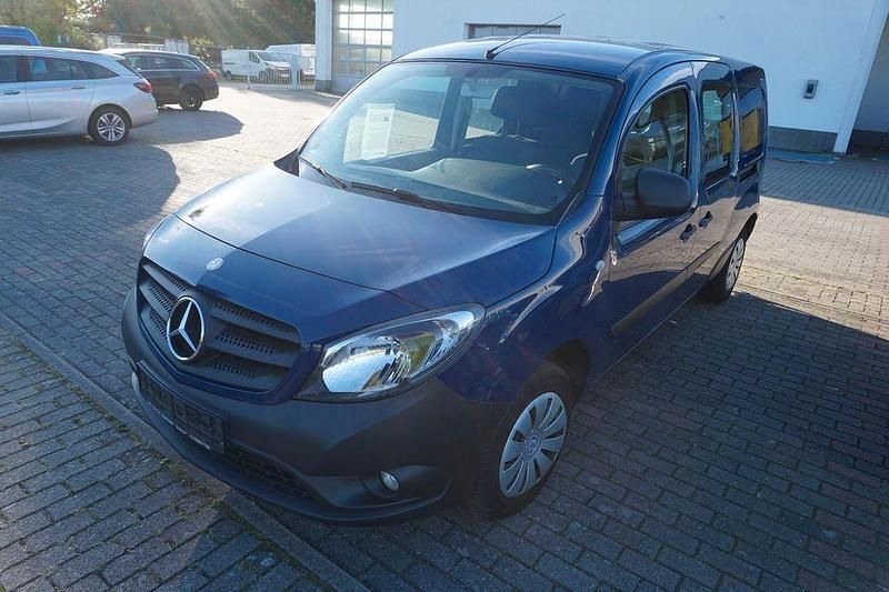 Blau Gebraucht 2019 Mercedes Citan 111 Van / Kleinbus | 9.998 € (Fairer Preis) - Bild 1/4