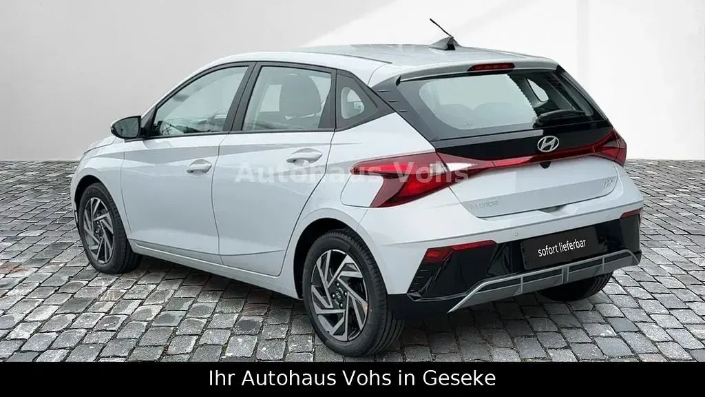 Neu Hyundai i20 GO! 90 PS (66 kW) 2026 Grün Kleinwagen