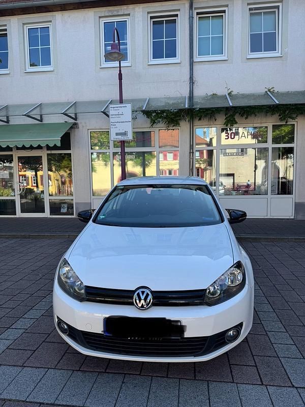 Weiß Gebraucht 2010 VW Golf VI Kombi | 5.000 € (Fairer Preis) - Bild 1/4