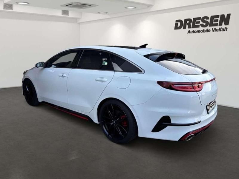 Gebraucht Kia ProCeed GT 204 PS (150 kW) 2024 Hw2) deluxeweiss met. (weiss Kombi
