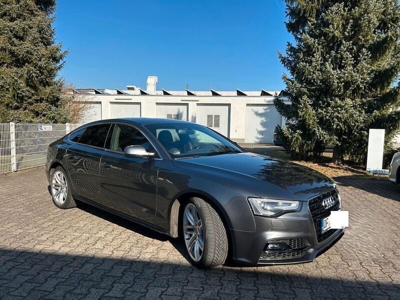 Grau Gebraucht 2016 Audi A5 Sportback S-Line Limousine | 14.950 € (Superpreis) - Bild 1/4