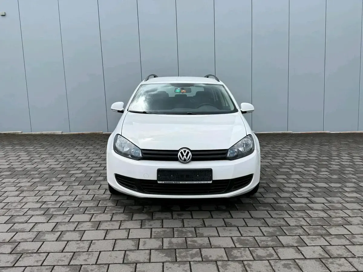 Gebraucht VW Golf VII 105 PS (77 kW) 2012 Weiß Kombi