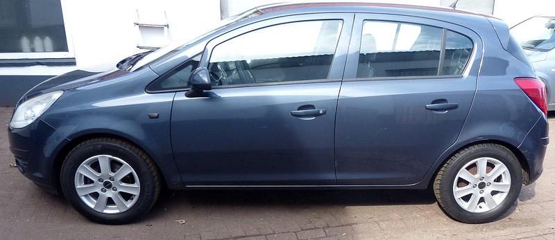 Gebraucht Opel Corsa 80 PS (58 kW) 2010 Grau Kleinwagen